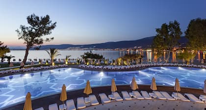 Long Beach Club Nature