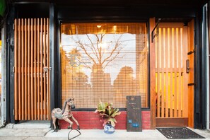 Exterior detail - Bamba Hotel Tokyo-Private Townhouse- (Tokyo)