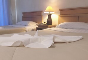 Standard Twin | Blackout drapes, rollaway beds, free WiFi - Maneerote Hotel Surin (Surin)