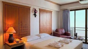 Unclassified image, 5 of 32, button - Maneerote Hotel Surin (Surin)