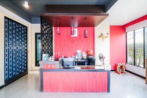 Quầy tiếp tân
