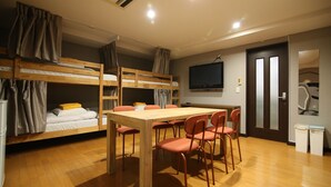 Family Room | Hypo-allergenic bedding available, desk, laptop workspace - Tokyo House INN S&G (Tokyo)