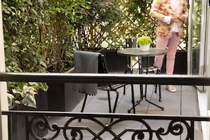 Deluxe Suite | Terrace/patio