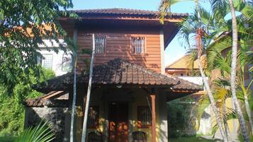 Family Room | Terrace/patio