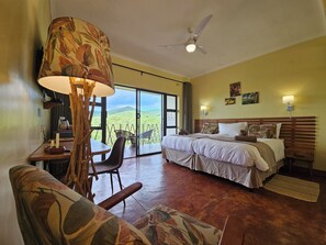 舒适双床房, 多张床, 阳台, 山景 | 床单