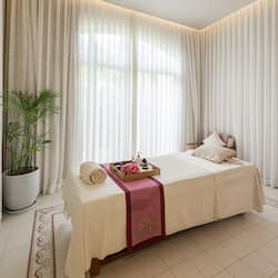 Sauna, steam room, body treatments, aromatherapy, hot stone massages