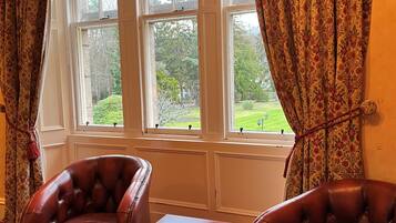 Superior Double Room | Living area