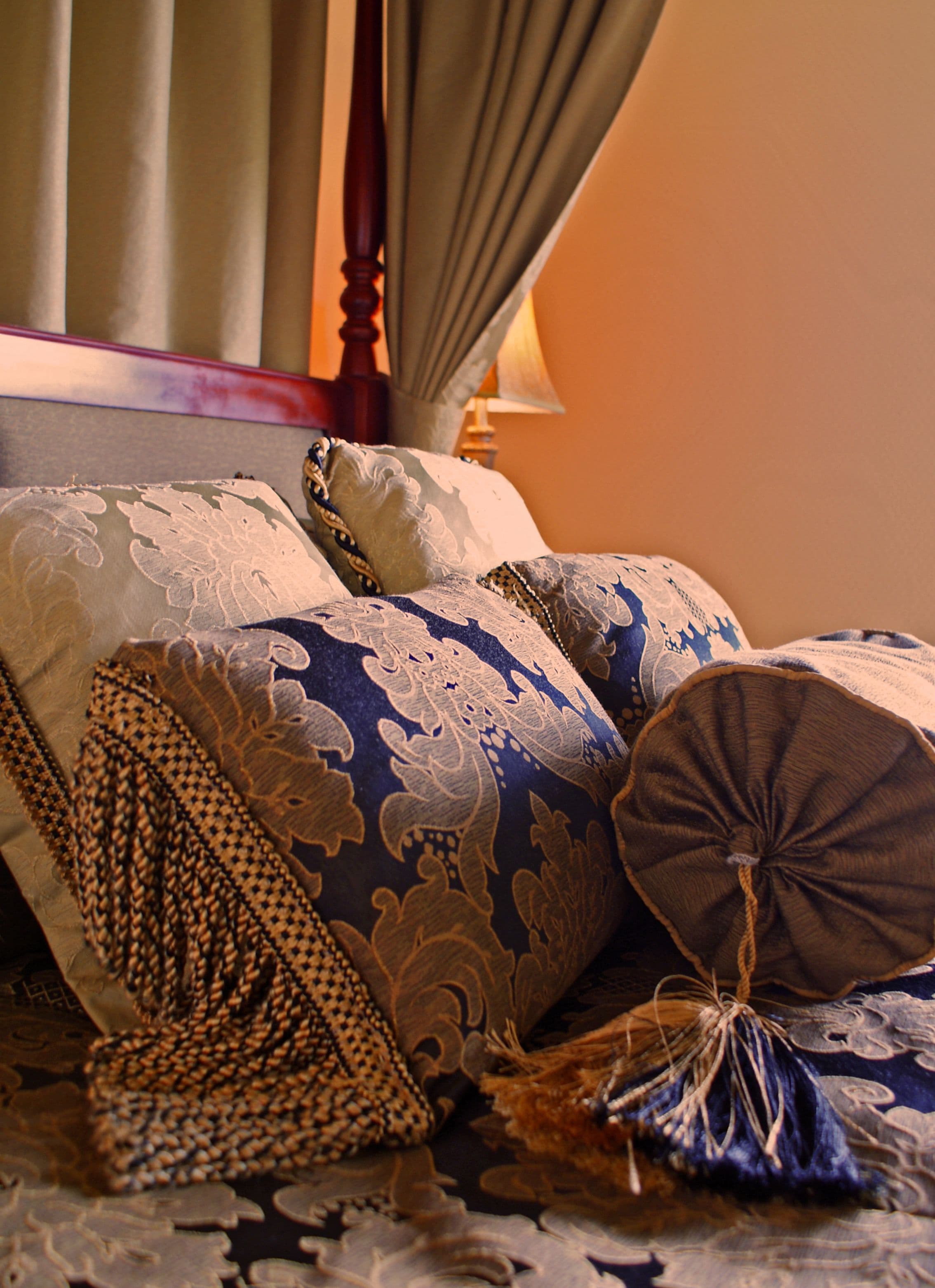 individually furnished, desk, laptop workspace, soundproofing