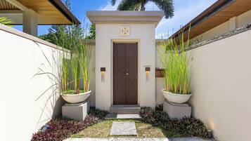 Entrada de la propiedad