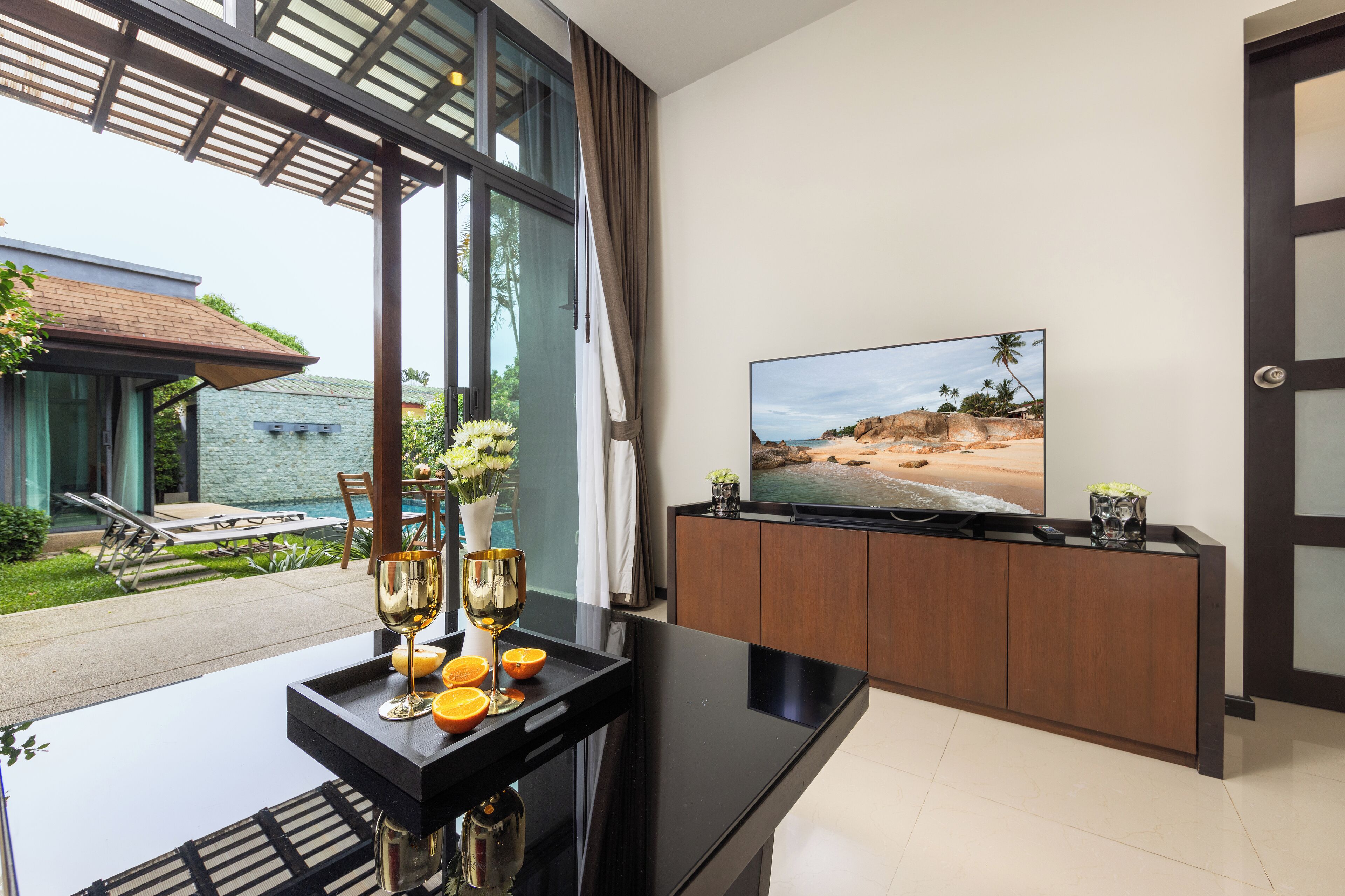 Televisión de pantalla plana, reproductor de DVD