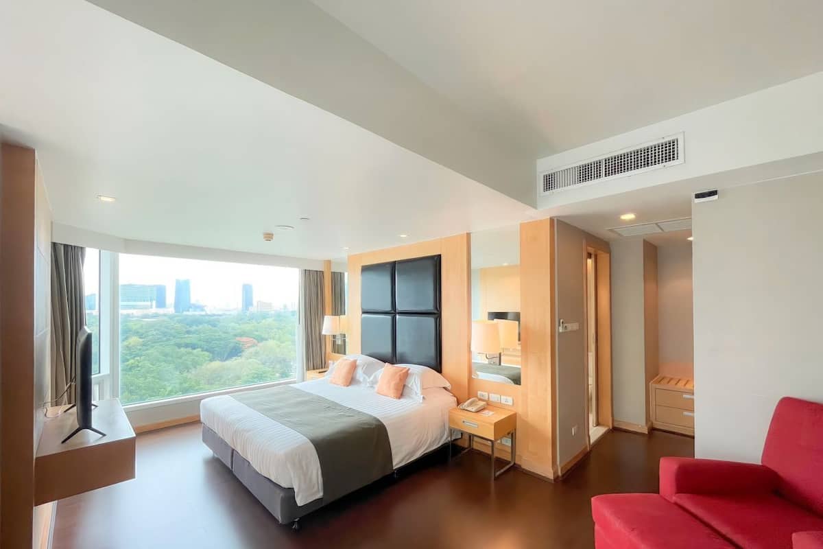 Signature Penthouse, Lake View | 1 bilik tidur, peti besi dalam bilik