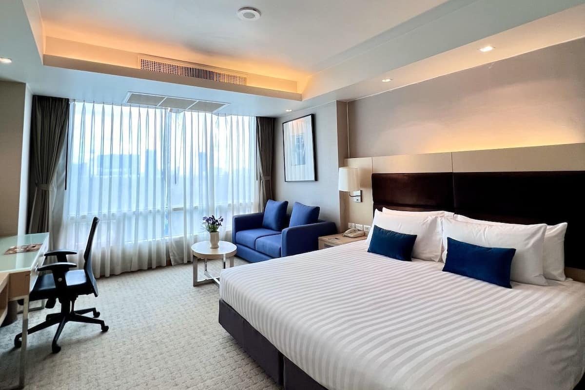 Premium Room (Lake View) | 1 bilik tidur, peti besi dalam bilik