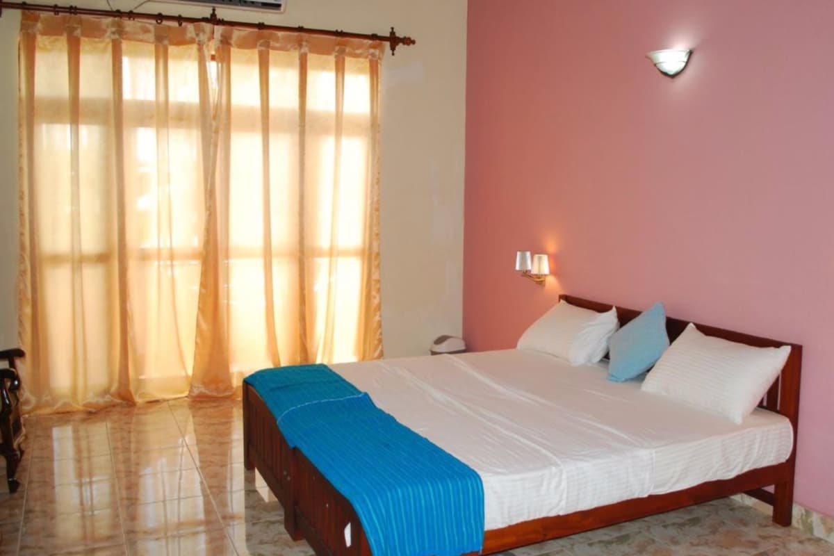 Deluxe Room, River View, Poolside | Desk, soundproofing, rollaway beds, free WiFi