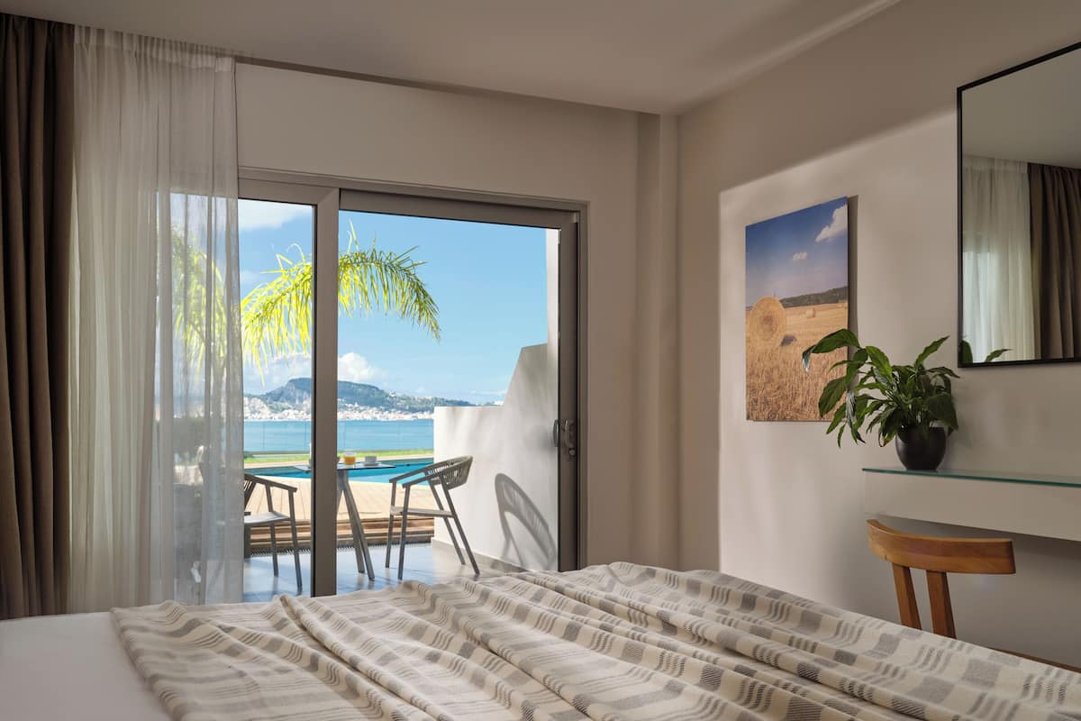 Superior Double or Twin Room | In-room safe, soundproofing, free WiFi, bed sheets