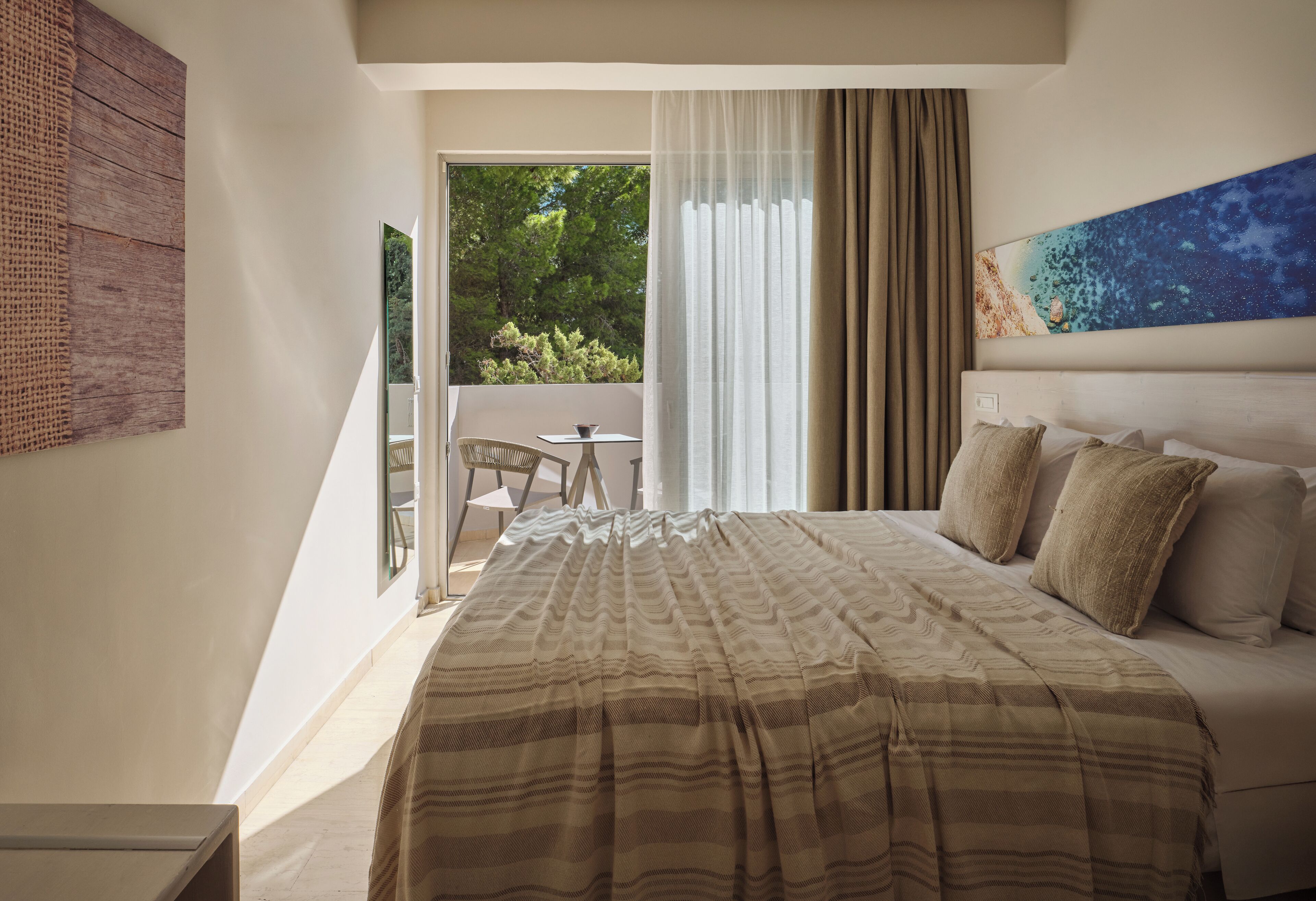 Single Room, Garden View | In-room safe, soundproofing, free WiFi, bed sheets