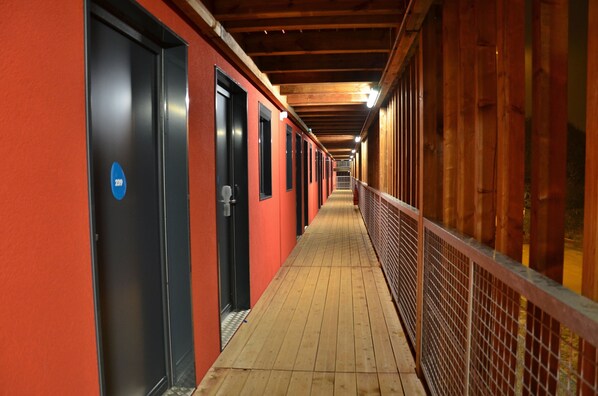 Hallway - Unisotel Le Mans (Le Mans)