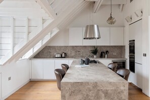 아파트, 침실 3개 | 전용 주방 | 대용량 냉장고, 전자레인지, 오븐, 쿡탑