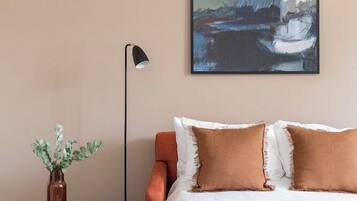 Premium bedding, in-room safe, desk, laptop workspace