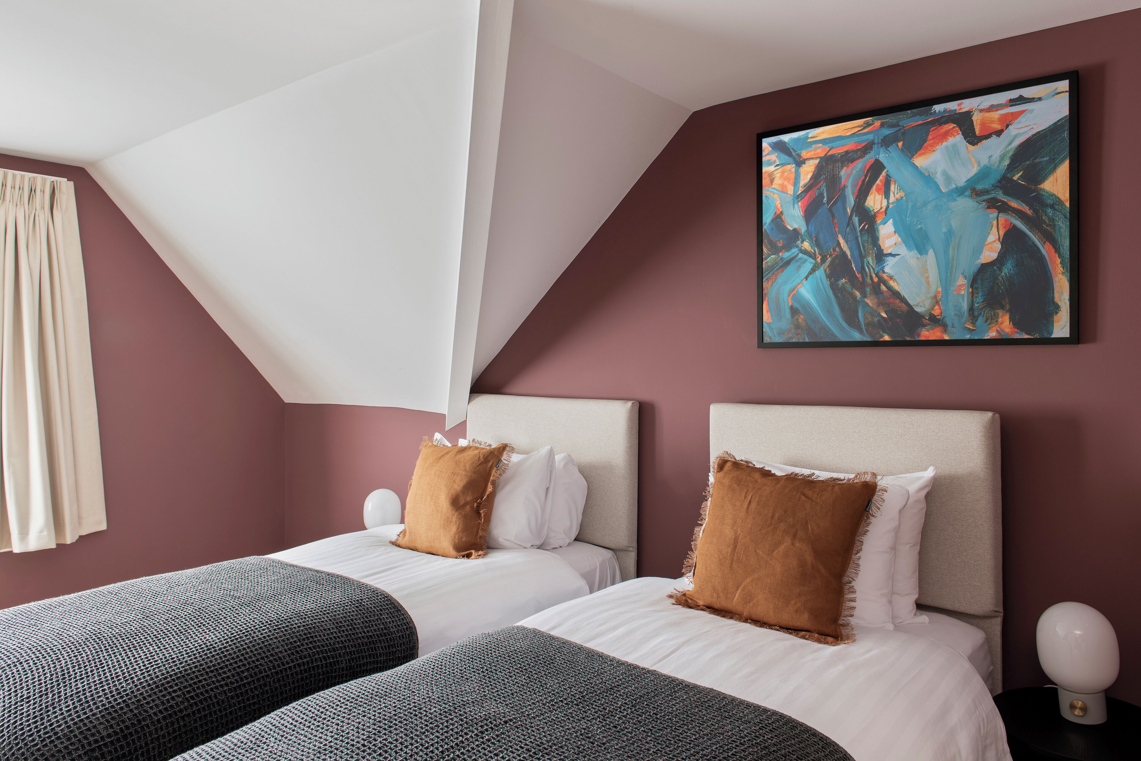 Premium bedding, in-room safe, desk, laptop workspace