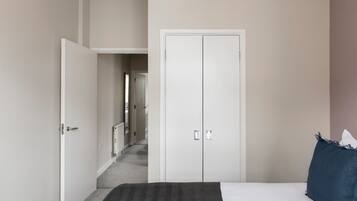 Premium bedding, in-room safe, desk, laptop workspace