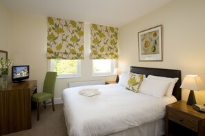 Premium bedding, in-room safe, desk, laptop workspace - SACO Reading - Castle Crescent (Reading)