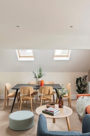 Dining - SACO Reading - Castle Crescent (Reading)
