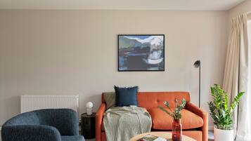 Apartemen, 2 kamar tidur | Area keluarga | TV layar datar