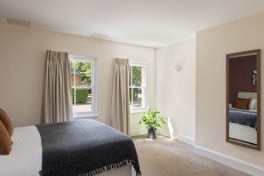 Premium bedding, in-room safe, desk, laptop workspace - SACO Reading - Castle Crescent (Reading)