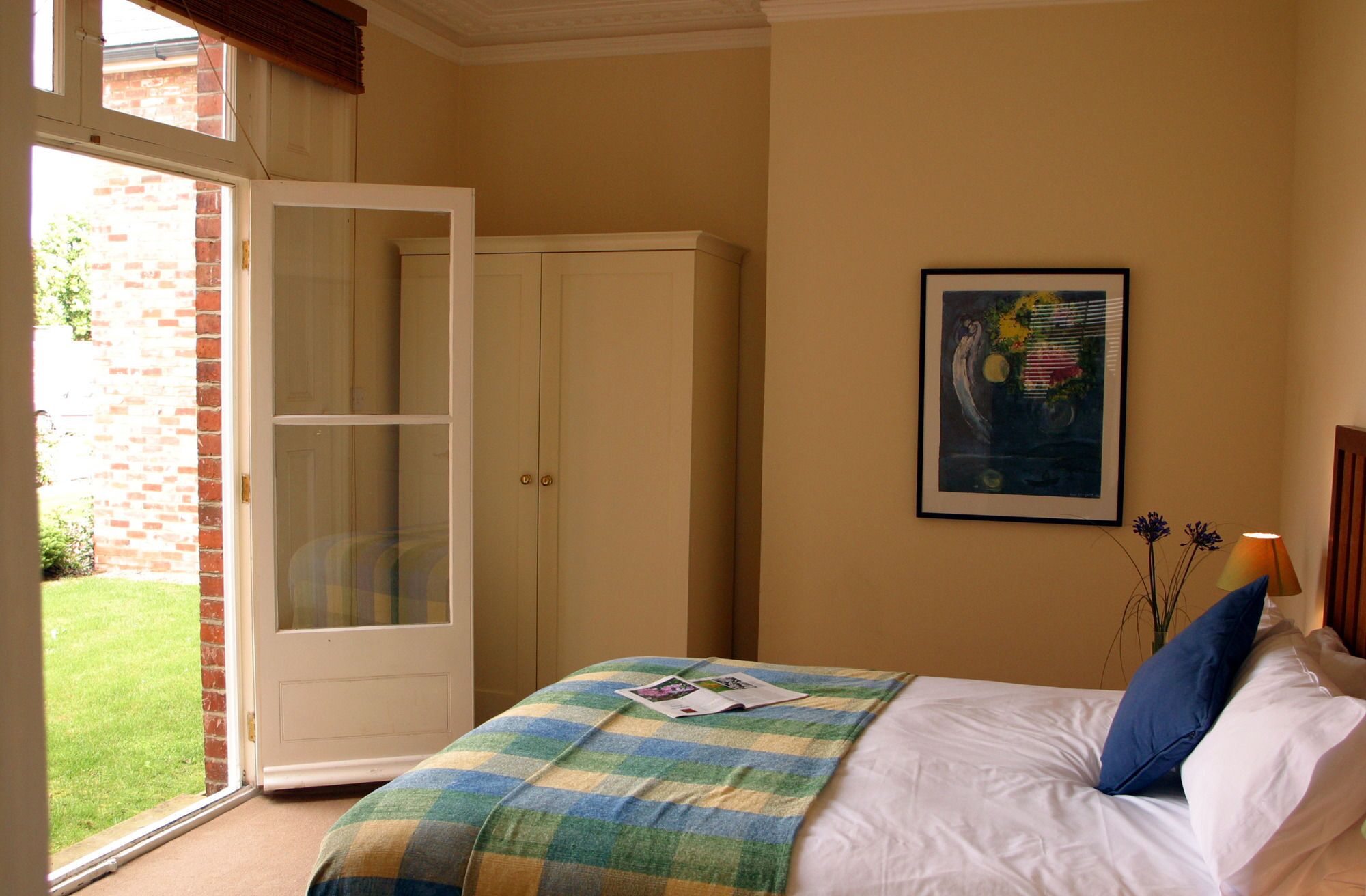 Premium bedding, in-room safe, desk, laptop workspace