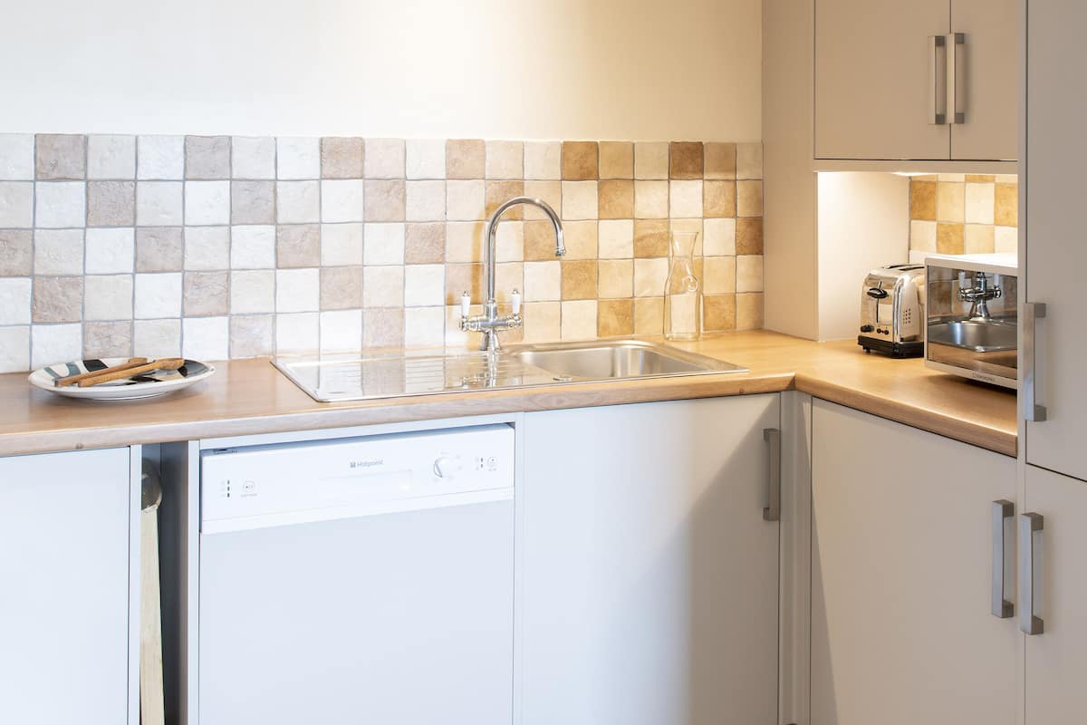 Leilighet, 1 soverom | Eget kjøkken | Kjøleskap, mikrobølgeovn, ovn og kokeplater