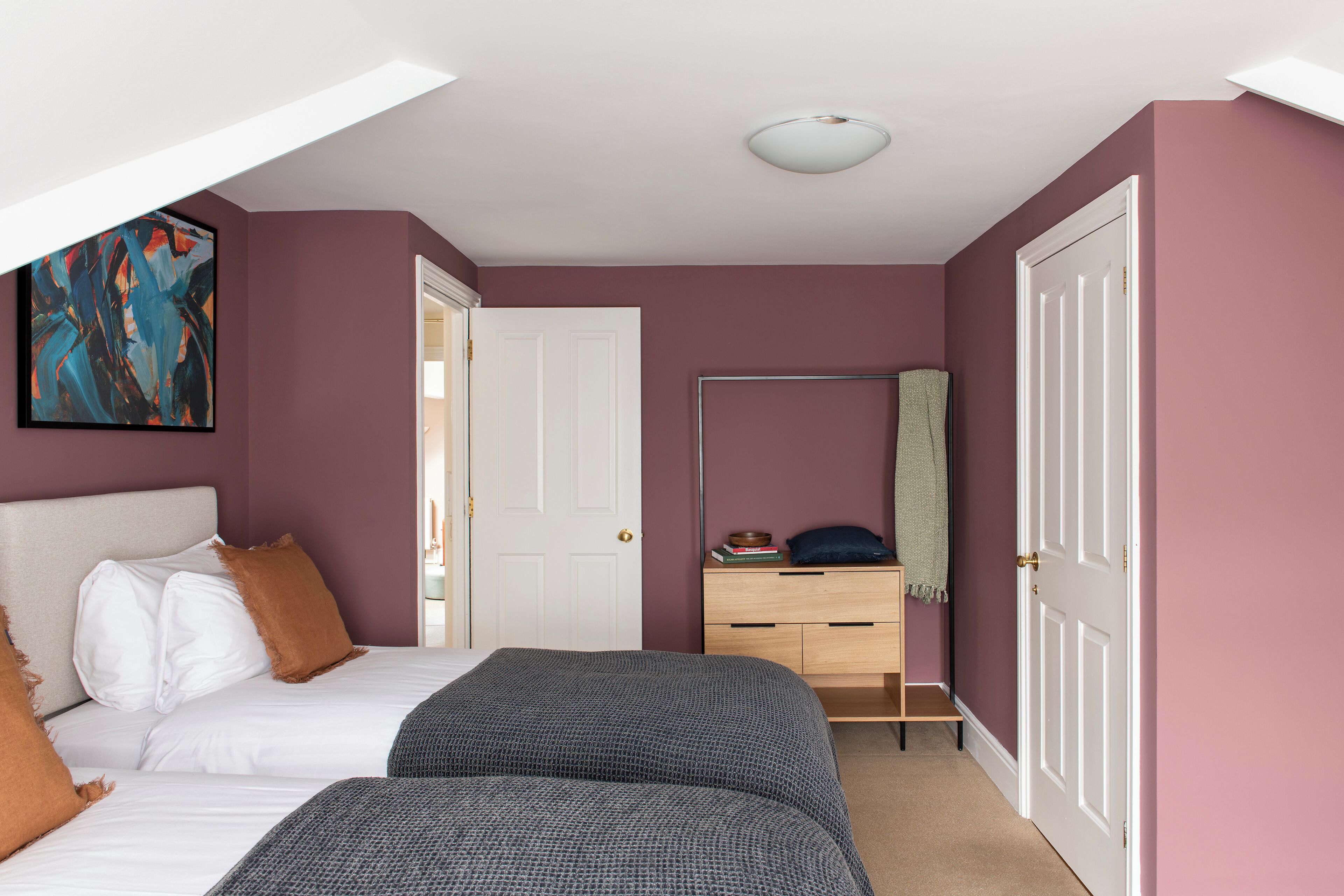 Premium bedding, in-room safe, desk, laptop workspace