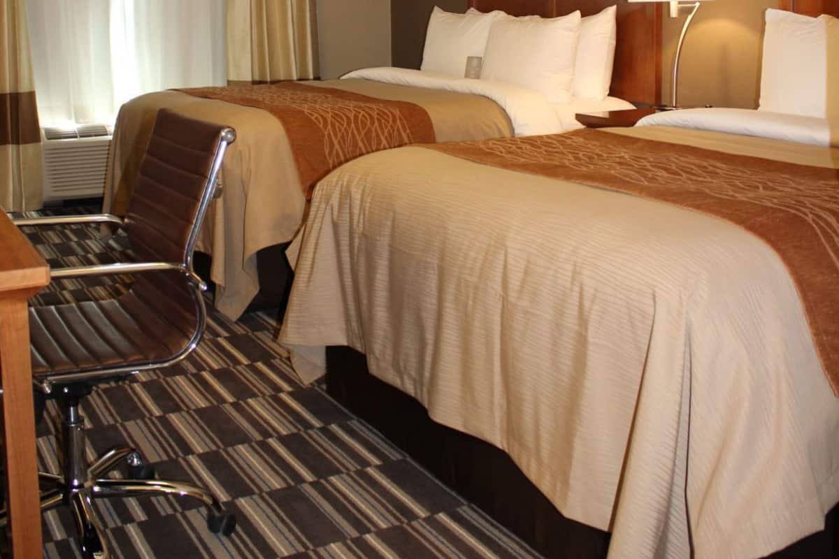 Premium bedding, pillowtop beds, desk, iron/ironing board