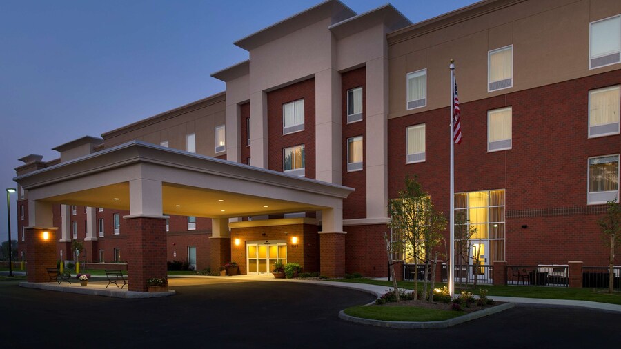 Hampton Inn & Suites Syracuse/Carrier Circle