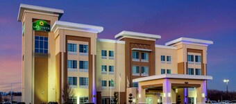 La Quinta Inn & Suites by Wyndham Springfield IL