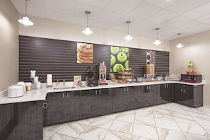 Free daily continental breakfast