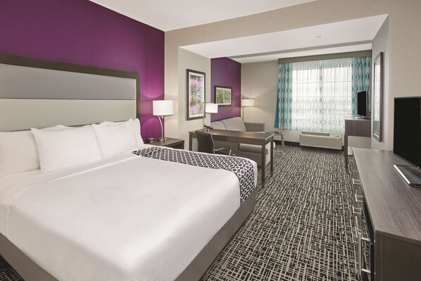 Deluxe Studio Suite, 1 King Bed, Non Smoking (Executive) | Desk, laptop workspace, iron/ironing board, cribs/infant beds
