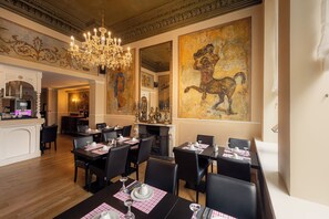 Breakfast area - Hotel Cavalier (Bruges)