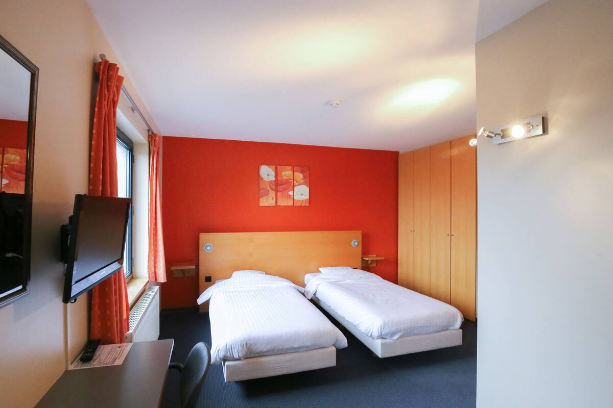 Double Room | Desk, soundproofing, free WiFi