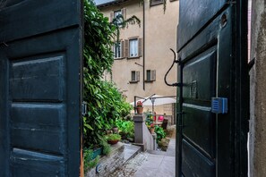 Property entrance - Palazzo Rivola (Bergamo)