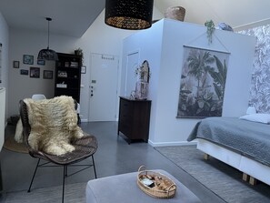 Luxe suite, 1 slaapkamer | Een bureau, gratis wifi, beddengoed
