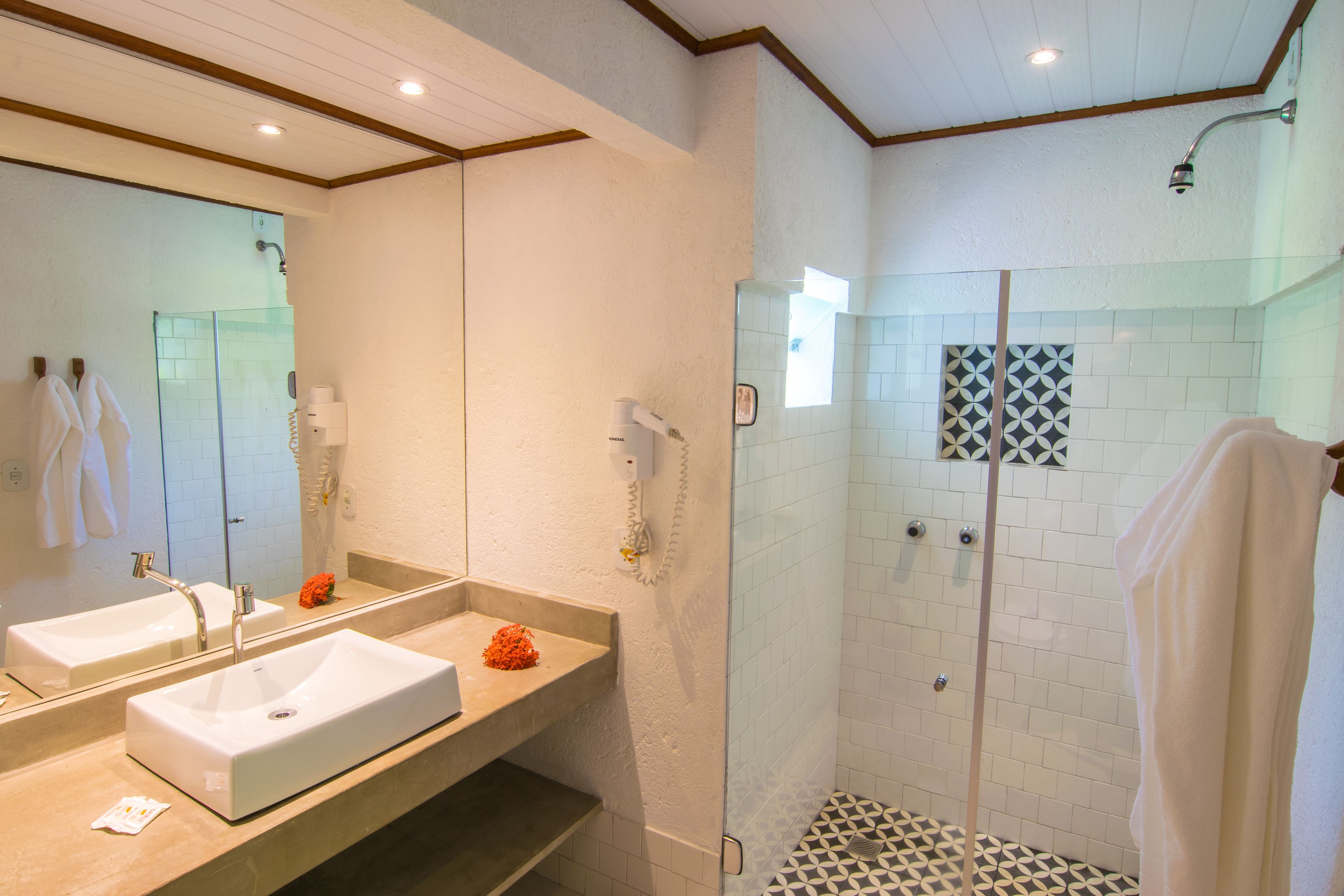 triple room | bathroom | shower, hair dryer, towels