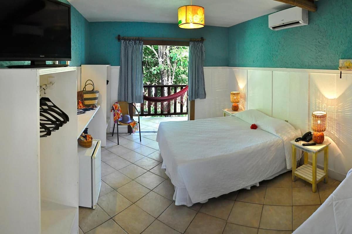 Minibar, in-room safe, free WiFi, bed sheets