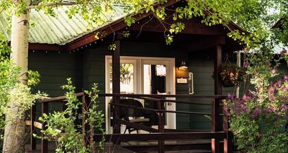 Huff House Inn and Cabins