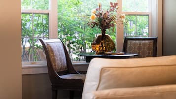 Mount Moran Cabin | 1 bedroom, premium bedding, in-room safe, blackout drapes