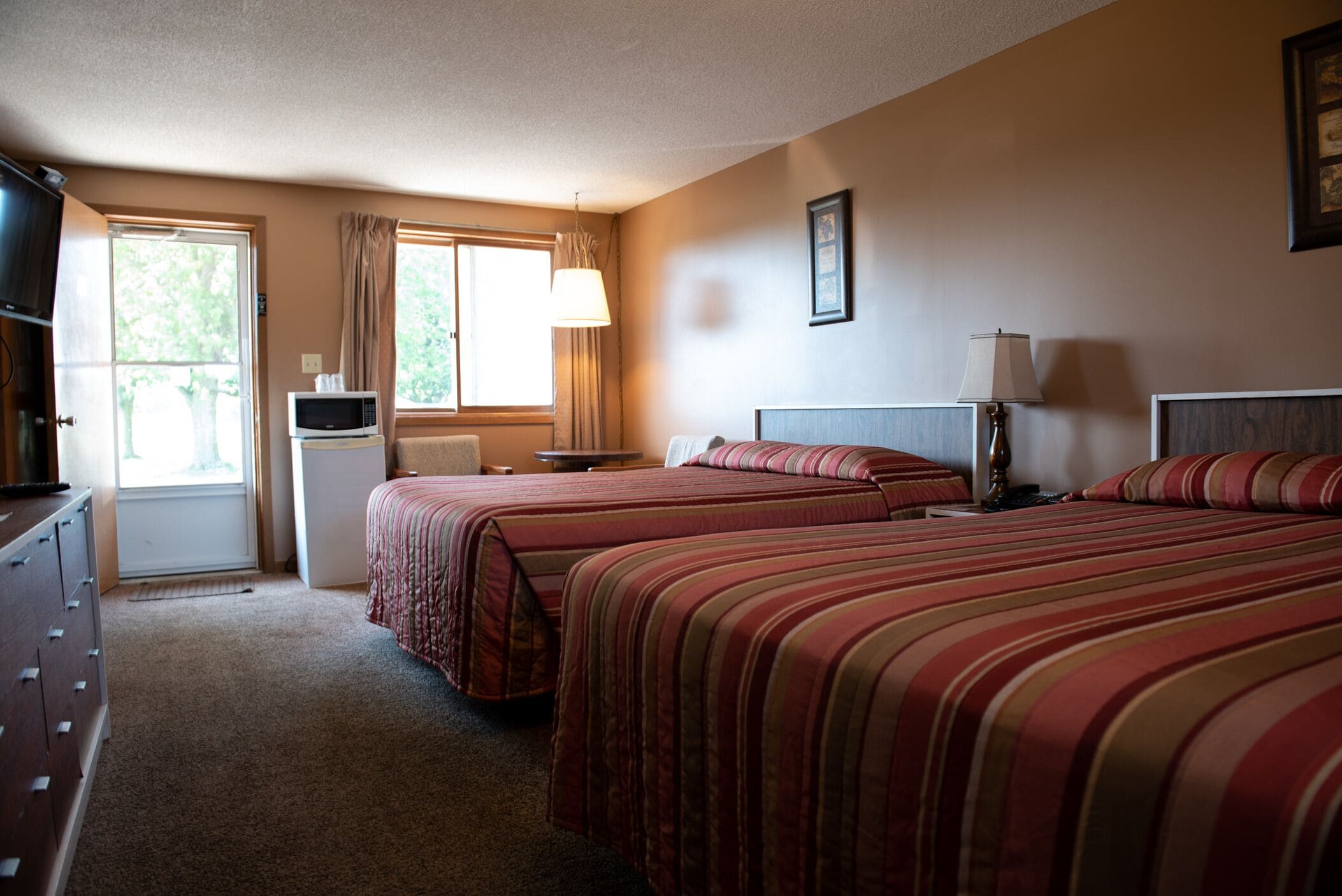 客房, 2 張加大雙人床 | 熨斗/熨衣板、免費無線上網