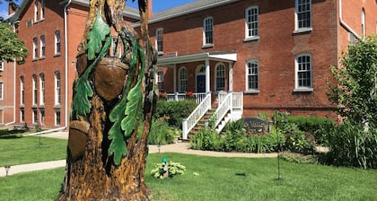 Oak Valley Inn & Suites