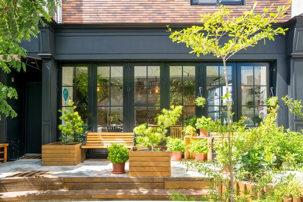 Exterior - ReWood Guesthouse (Tainan)