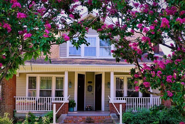 Front of property - 1895 Washington Hotel (Paducah)