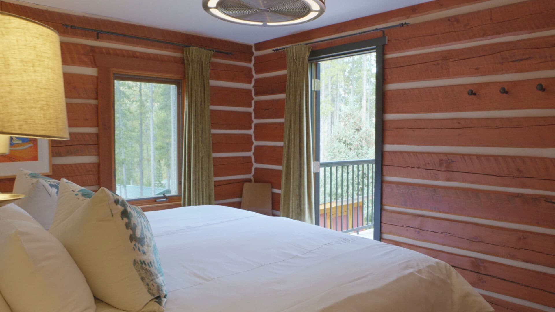 华丽客房 | 埃及棉床单、高档床上用品、加厚床垫、特色装修