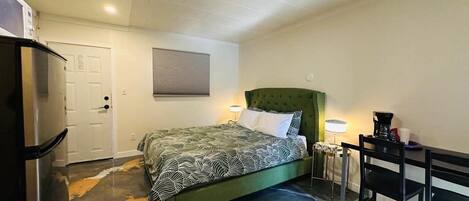 Room, 2 Double Beds | Desk, iron/ironing board, free WiFi